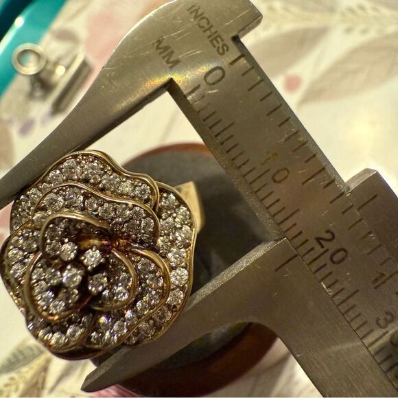 STATEMENT ROSE RING SWAROVSKI STYLE – SIZE 9 💎 - Picture 8 of 15